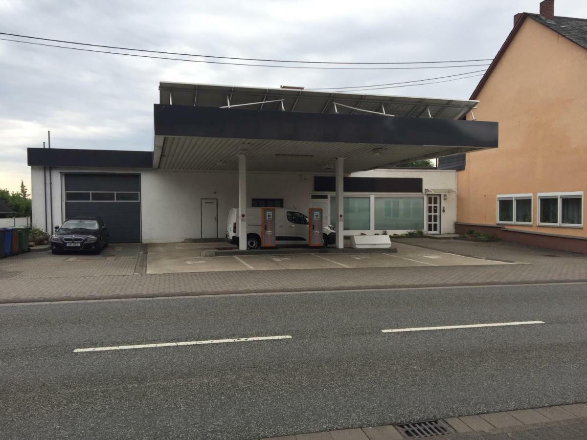 Apartamento Alte Tankstelle Strassenhaus Exterior foto